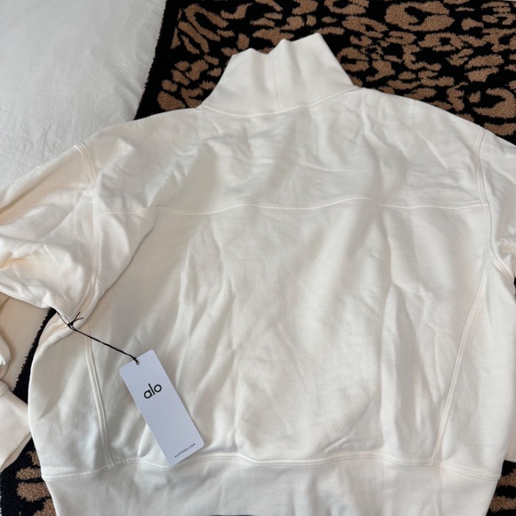 ALO Hazy Mock Neck Pullover - NWT - Picture 6 of 7